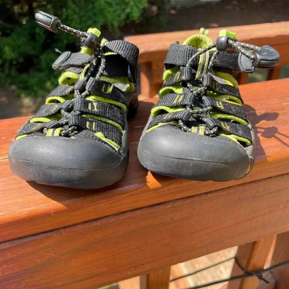 Kids 8 Keen Newport H2 Water Sandals